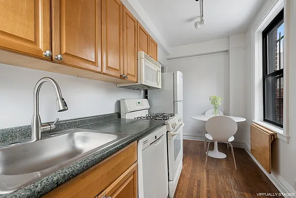 Sold by Corcoran | media 4