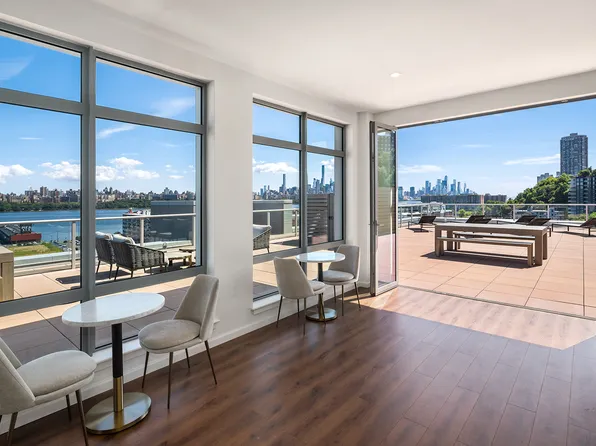 143 Old River Road image 10 of 47