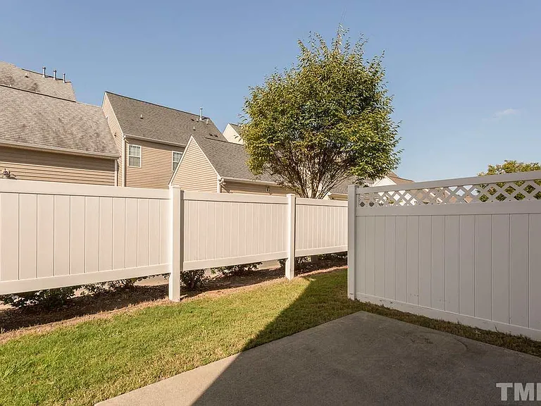 711 Keystone Park Dr #38 — Photo 15