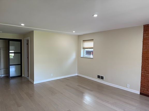 4th image of 2327 Park Ave #3