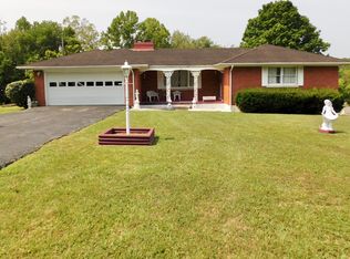 51 Dry Branch Rd, Irvine, KY 40336
