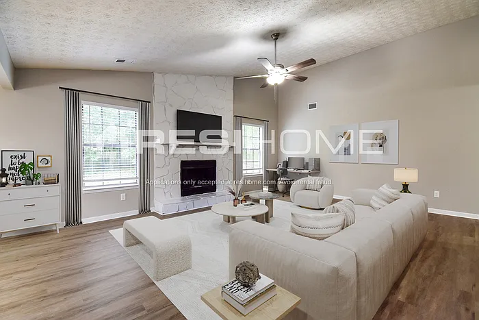 5894 Clate Ct — Photo 5
