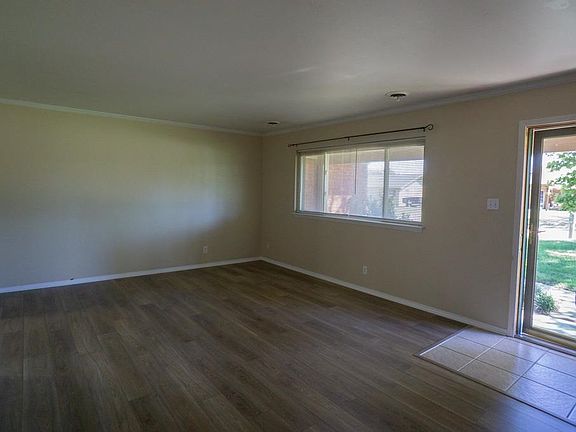 4th image of 3636 Cheyenne Dr