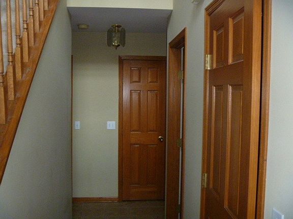 3rd image of 1393 Laurel Oaks Dr #B