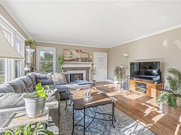 5th image of 3685 Emma Ave