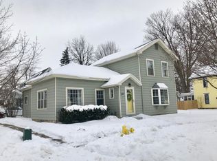 207 Pleasant St, Portland, MI 48875