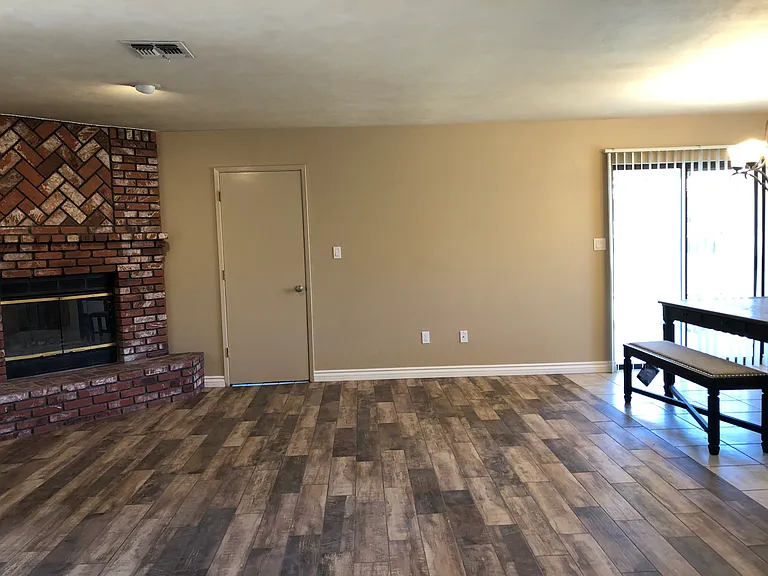 18340 Santa Anita St — Photo 12
