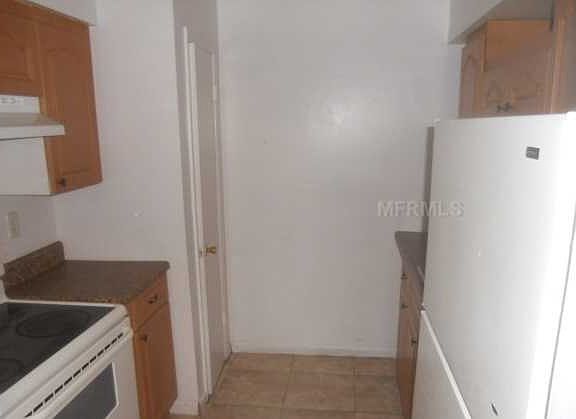 3rd image of 7210 N Manhattan Ave APT 113
