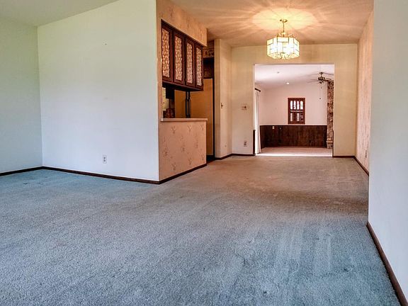 4th image of 1364 Cedarwood Cir
