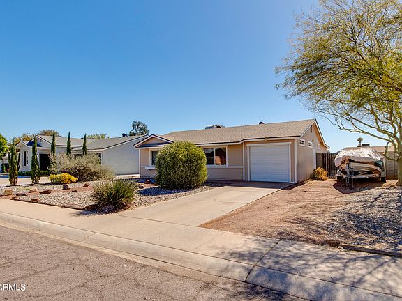 3rd image of 4045 E EMILE ZOLA Avenue