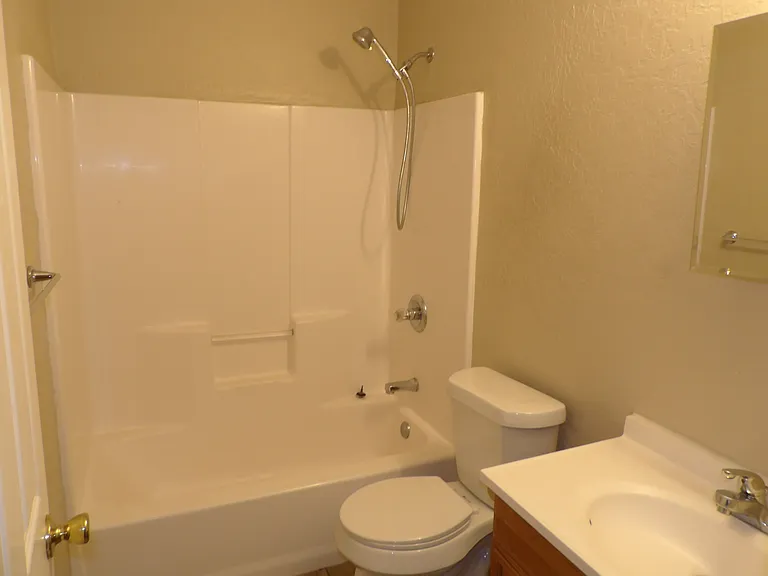 2416 SW G Ave #207 — Photo 2