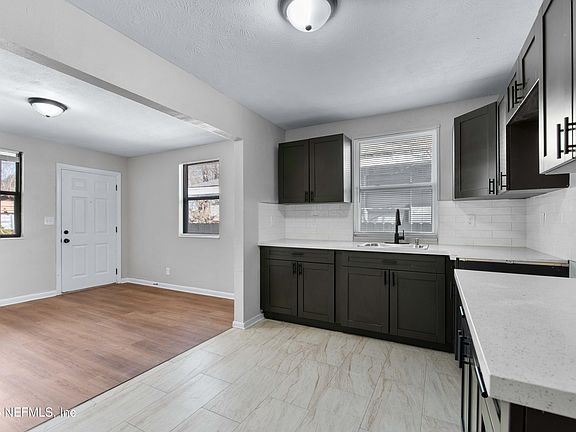 4th image of 1408 W 26TH Street