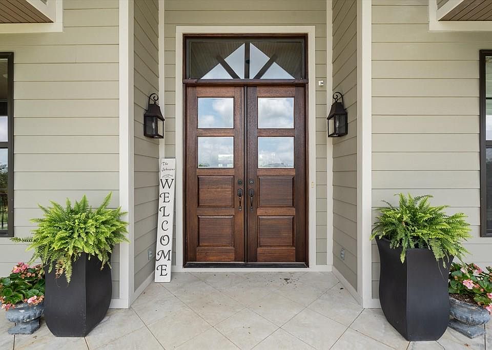 1st image of 1135D Center Point Rd S