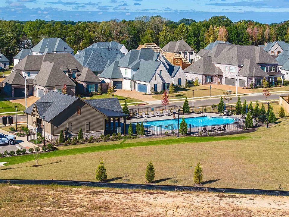 2nd image of 285 Beckham Dr