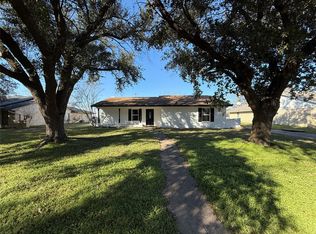 106 W Jeter St, Mabank, TX 75147