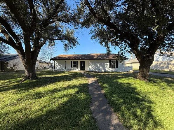 106 W Jeter St, Mabank, TX 75147