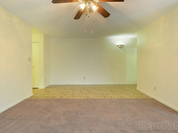 Jefferson Square Apartments, 230 W Jefferson St, Brownsville, TX 78520