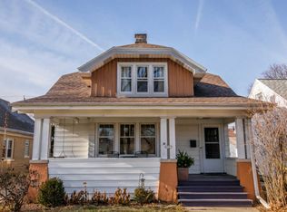 4907 N Hollywood Ave, Whitefish Bay, WI 53217