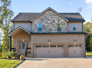 300 Hemp Ct, Clarksville, TN 37042