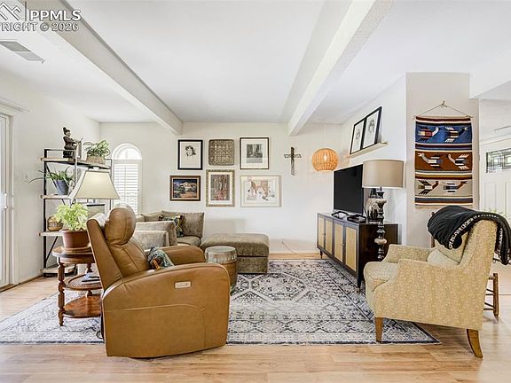 5th image of 1098 Fontmore Rd APT B
