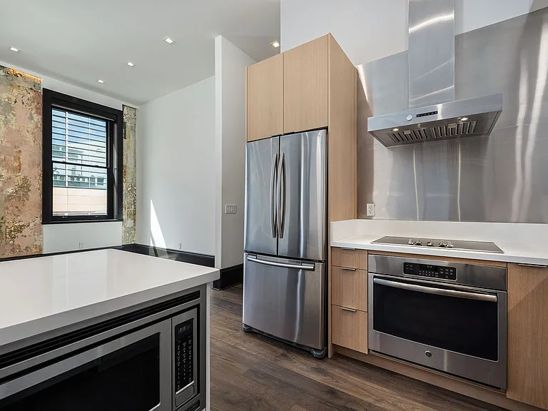 202 Merchant St #2A — Photo 6