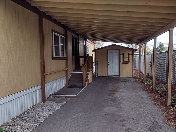 2nd image of 3500 Summers Ln Unit 52