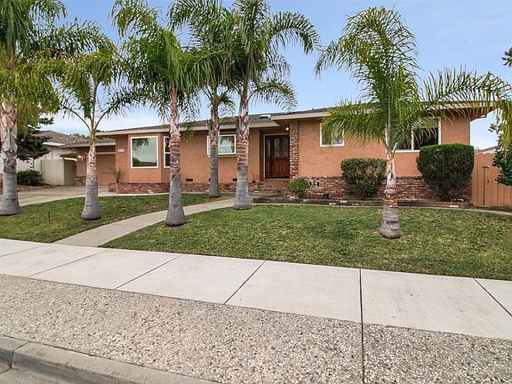 3rd image of 1051 Cedar Dr