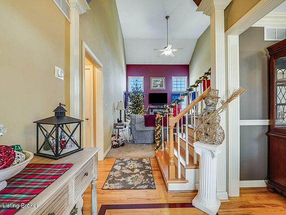 4th image of 447 Oak Tree Way