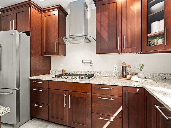 5th image of 45 Sunset Ave #45