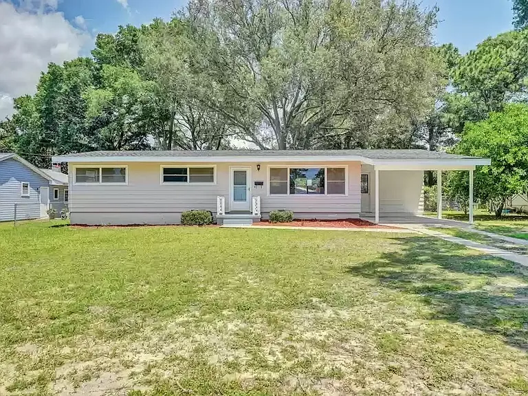360 Chicago Ave — Photo 28