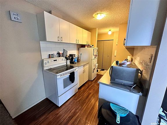 2nd image of 502 5th St N #306