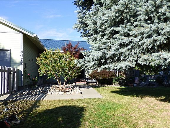 3rd image of 3072 Monterey Drive