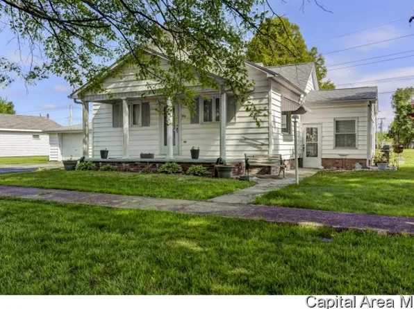 306 Elm St, Kincaid, IL 62540
