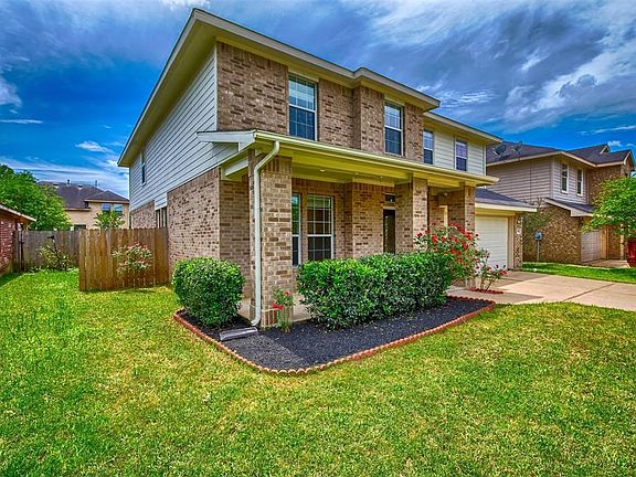 2nd image of 18919 Squirrel Oaks Dr