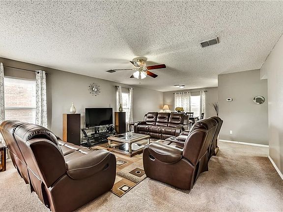 5th image of 2203 Delaford Dr
