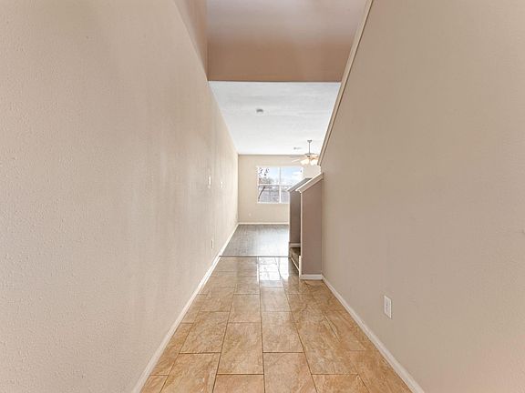 3rd image of 9447 Sunflower Ridge Ln