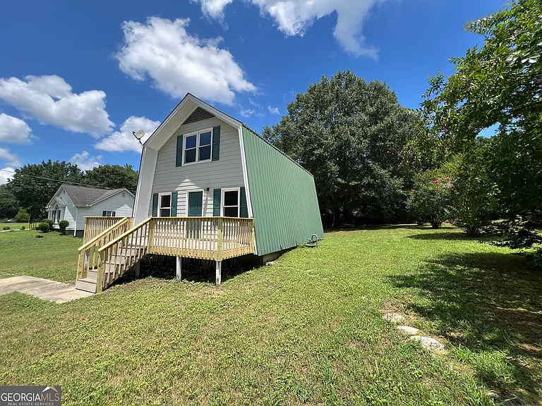 943 Grier Rd — Photo 3