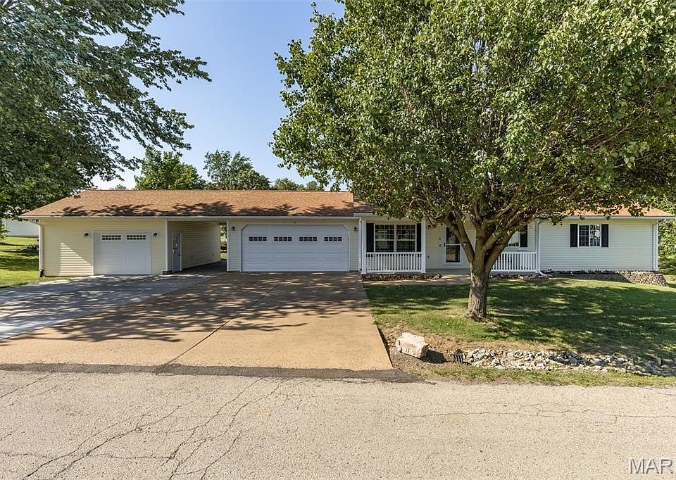 1st image of 30 Elk Dr