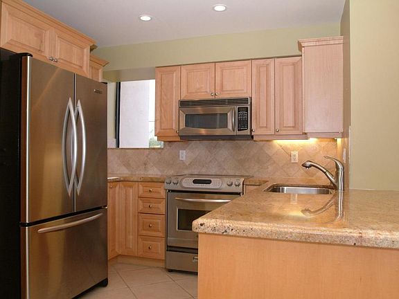3rd image of 5250 N Ocean Dr APT 3N