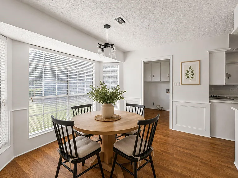 15823 Pebble Bend Dr — Photo 12