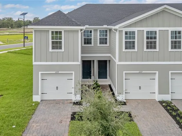 1219 Port Blue Way, Lady Lake, FL 32159