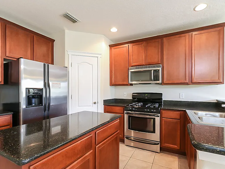 16217 Bridgewalk Dr — Photo 5