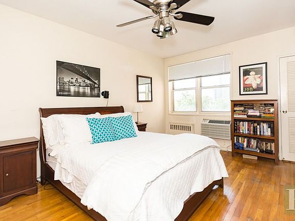 4th image of 3050 Fairfield Ave APT 8L