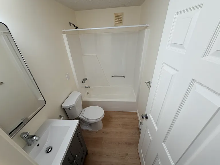 10 Penwood Dr #5 — Photo 8