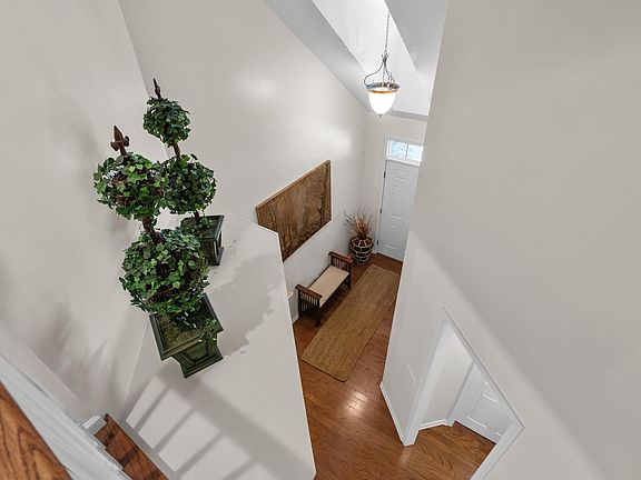 4th image of 12 Weston Brook Way