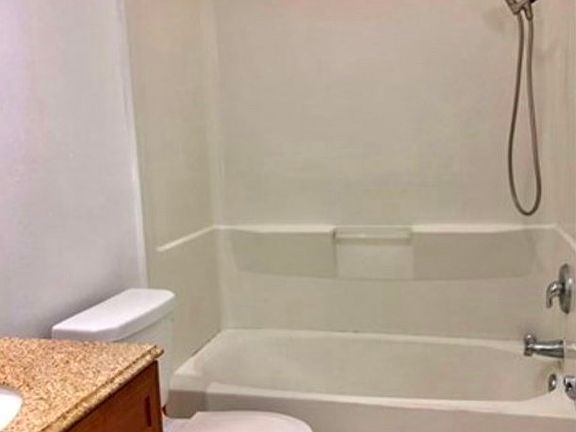 3rd image of 21529 Saticoy St APT 211