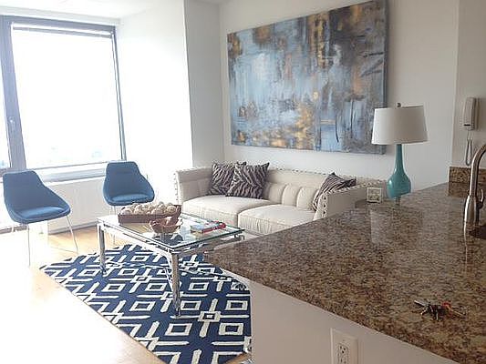3rd image of 188 Ludlow St APT 10c