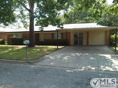 1st image of 316 Adell St