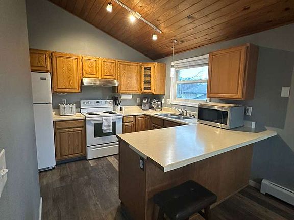 3rd image of 7531 Bearfoot Cir APT 4