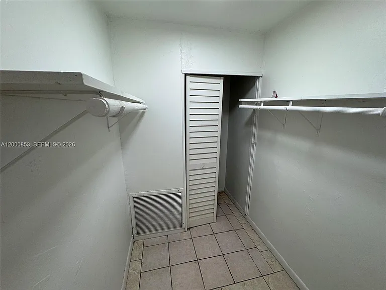 6301 SW 27th St #1 — Photo 11
